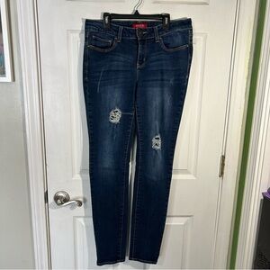 GUESS Jeans Sienna Mid-Rise Curvy Skinny fit. Size 30. Medium wash distressed.